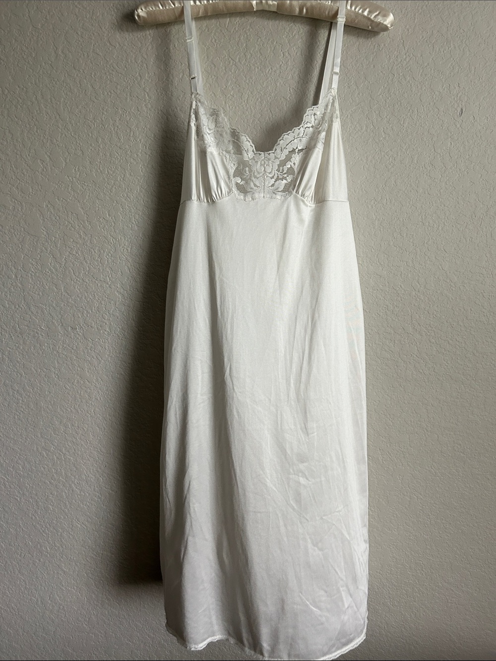 vassarette White Lace-Trim Slip